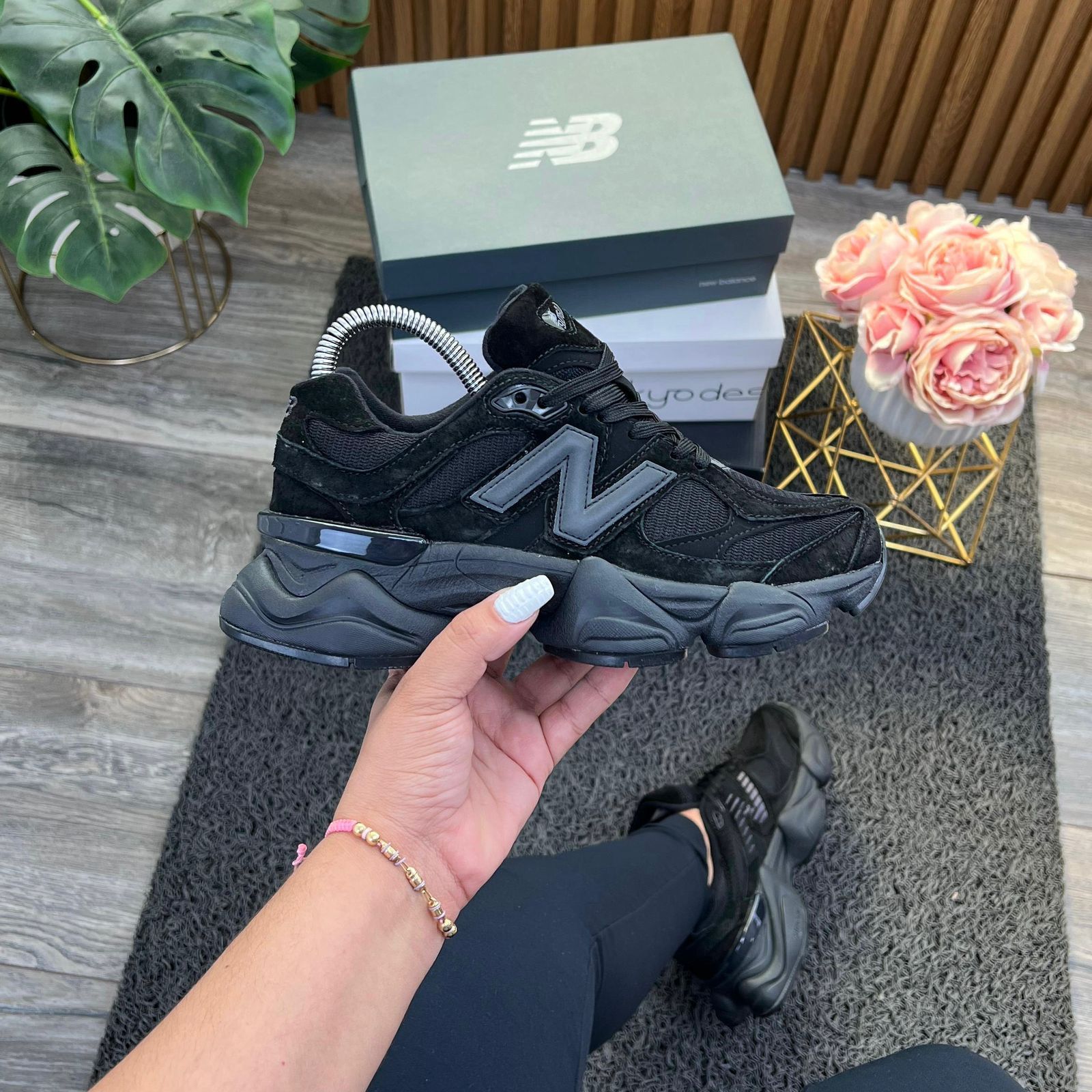 Imagen https://storemanizales.com/images/large/NEW BALANCE 9060