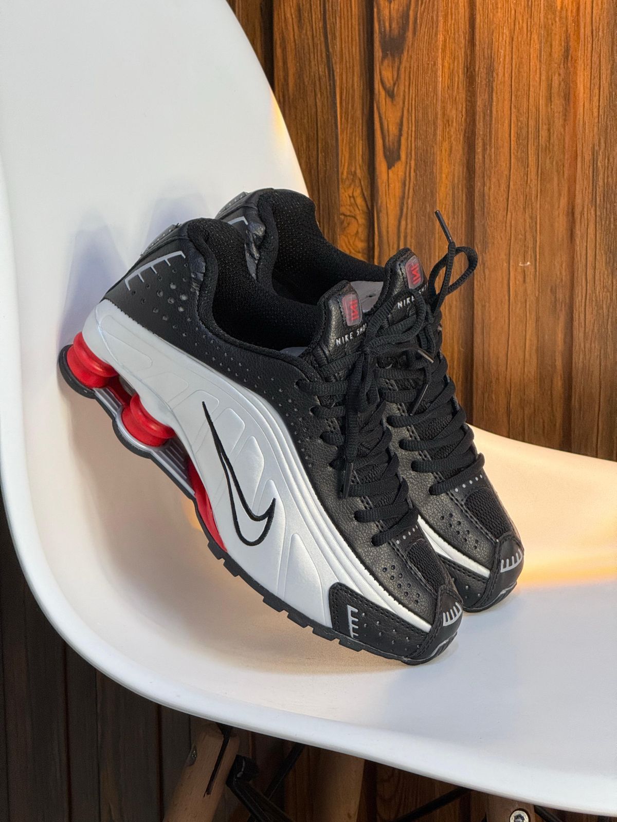 Imagen https://storemanizales.com/images/large/NIKE SHOX GUSANO HOMBRE 