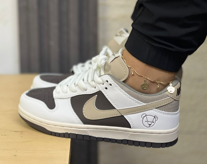 Imagen https://storemanizales.com/images/large/NIKE SB DUNK MUJER