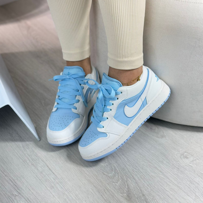 Imagen https://storemanizales.com/images/large/Nike retro1 mujer