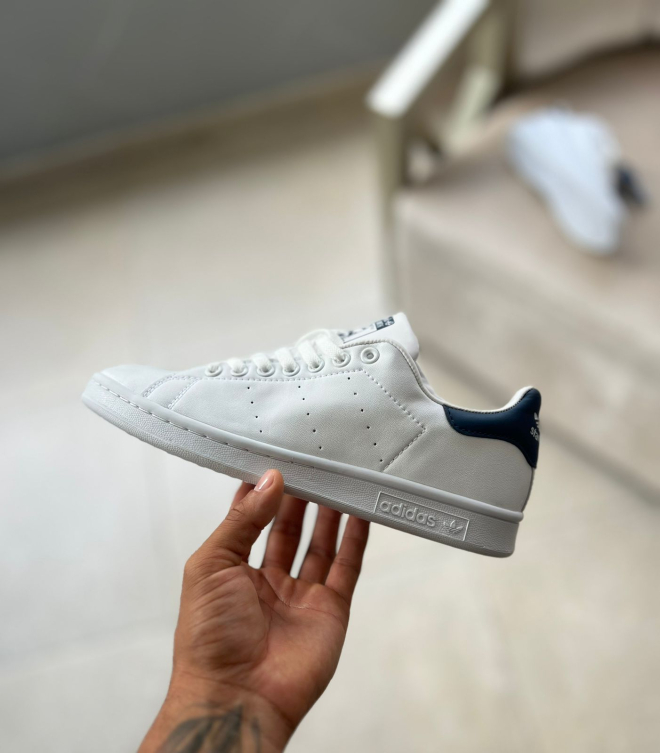 Imagen https://storemanizales.com/images/large/Adidas stan Smith mujer