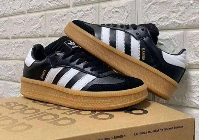 Imagen https://storemanizales.com/images/large/Adidas samba hombre