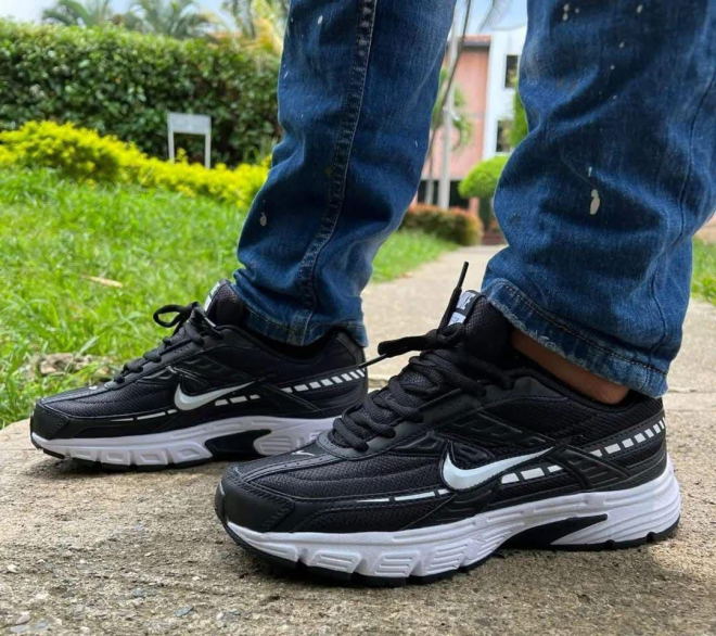 Imagen https://storemanizales.com/images/large/Nike initiator hombre