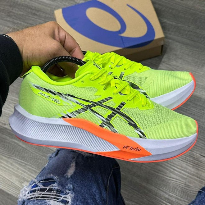 Imagen https://storemanizales.com/images/large/Asics turbo hombre