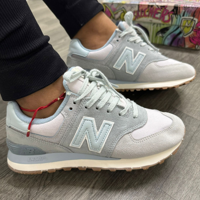 Imagen https://storemanizales.com/images/large/New balance 574 mujer
