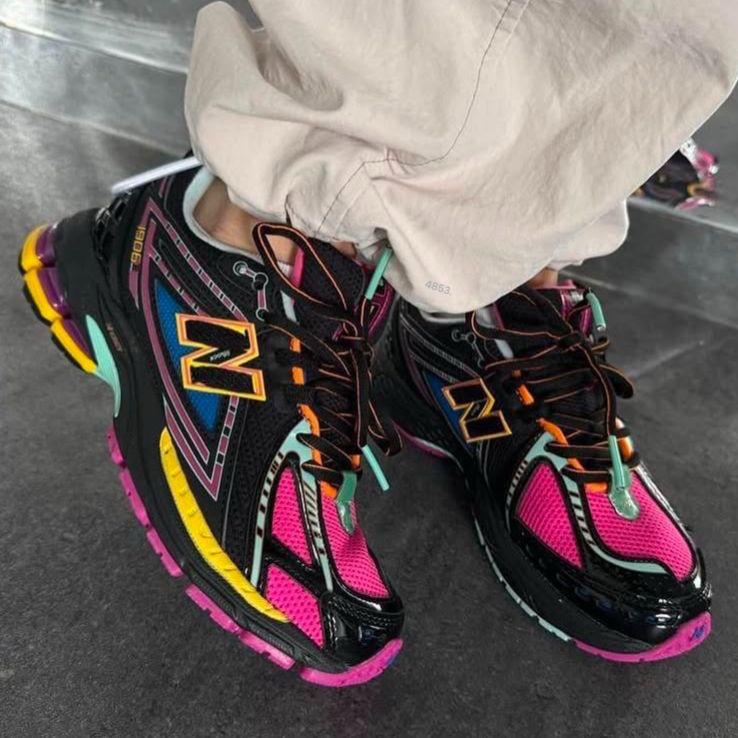 NEW BALANCE 1906R MUJER