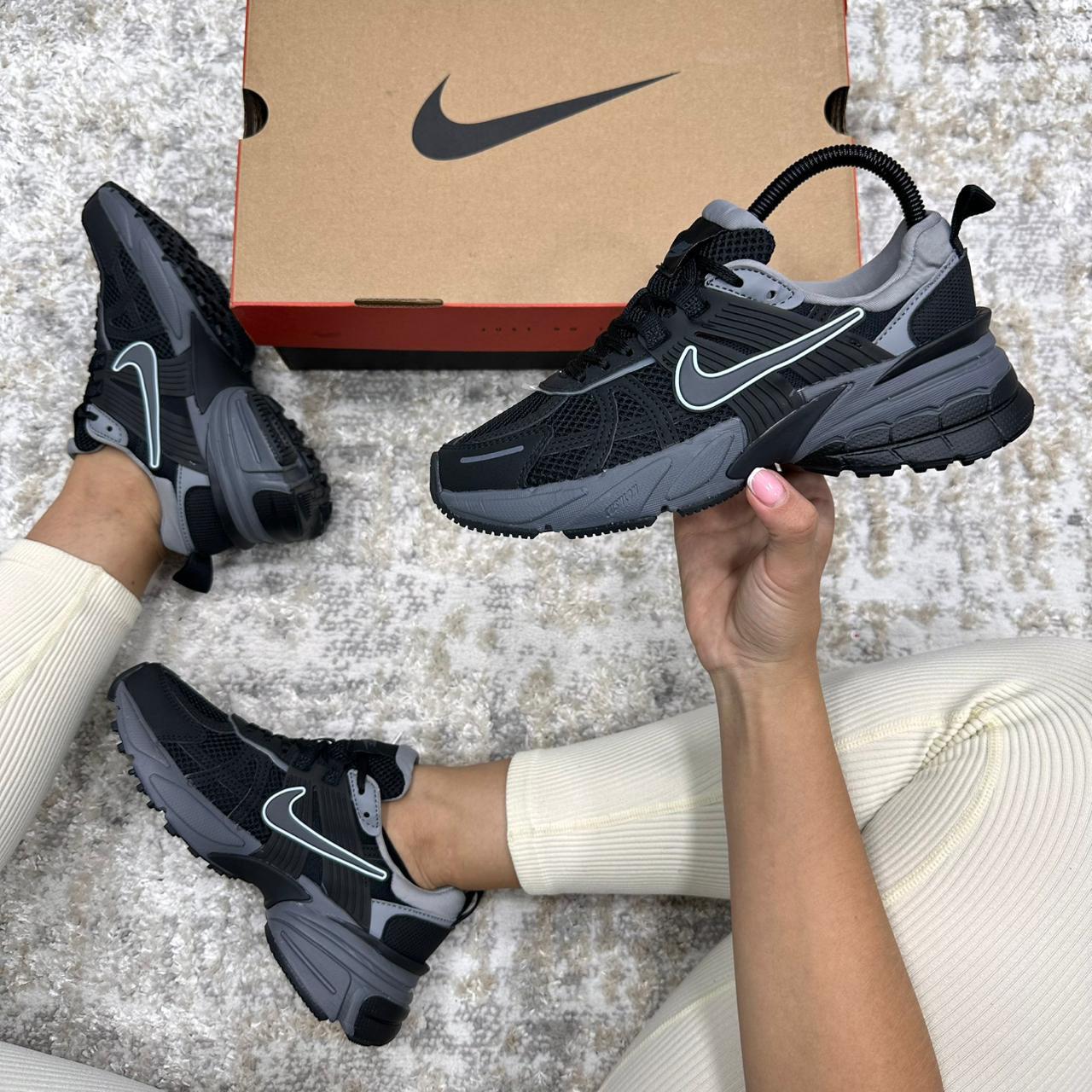 Nike vomero v2```dama