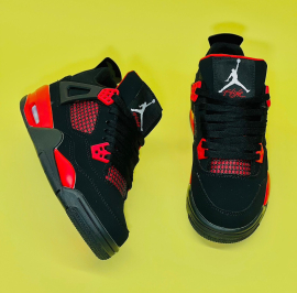 Jordan retro 4 hombre